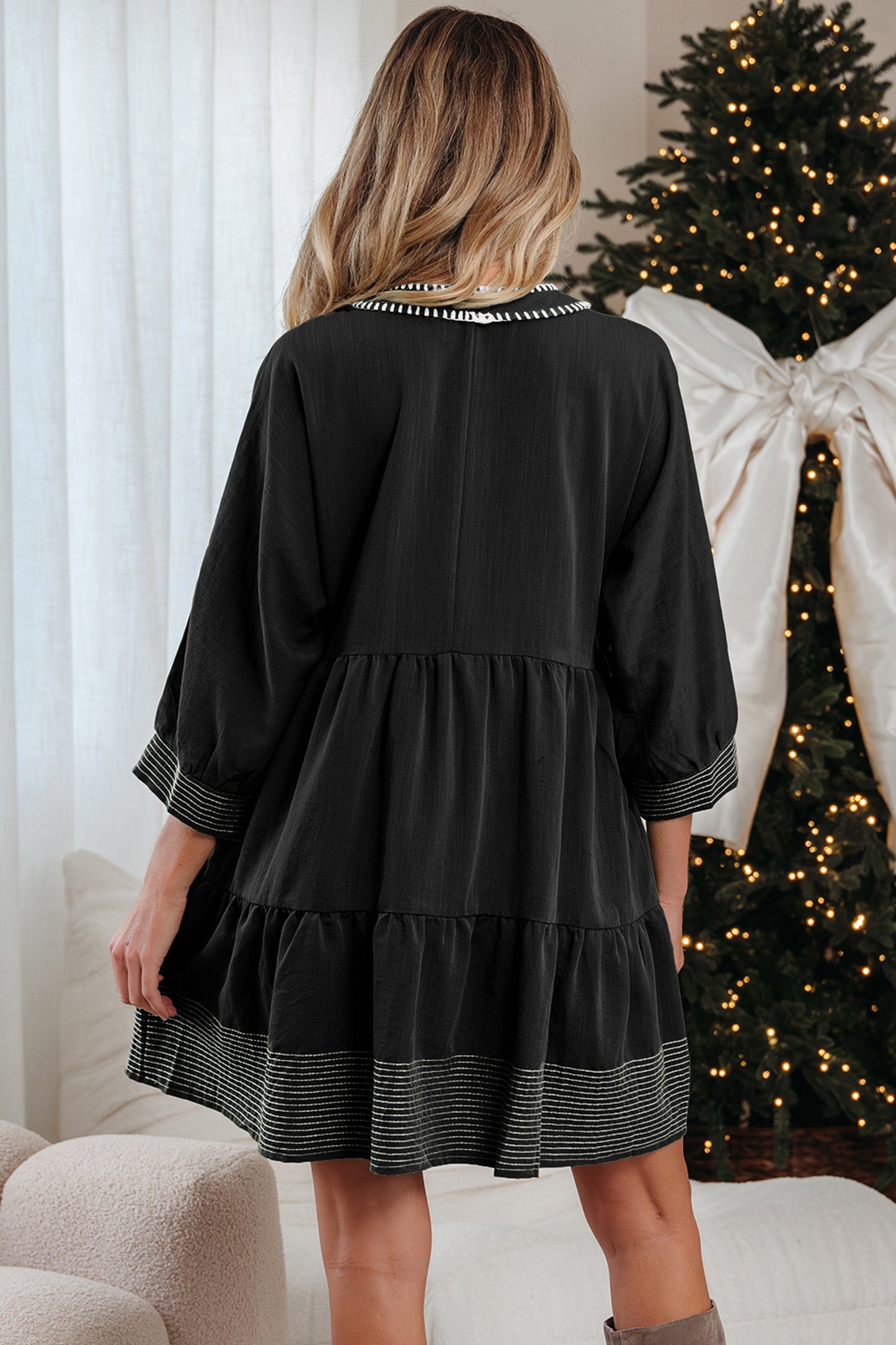 Jungle Green Contrast Stitched V Neck 3/4 Sleeve Tiered Mini Dress