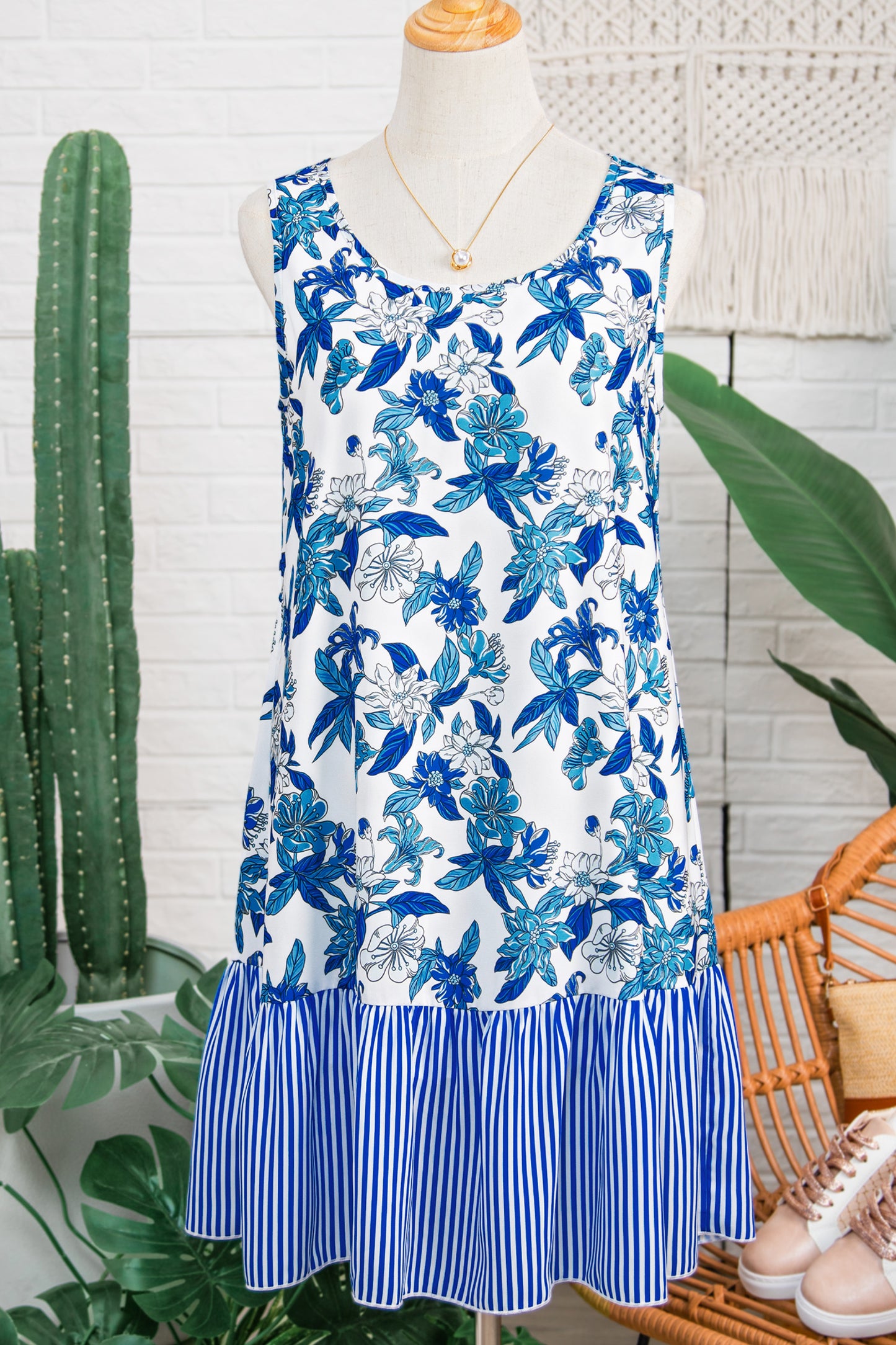 Sky Blue Floral Print U Neck Sleeveless Striped Ruffle Hem Patchwork Dress