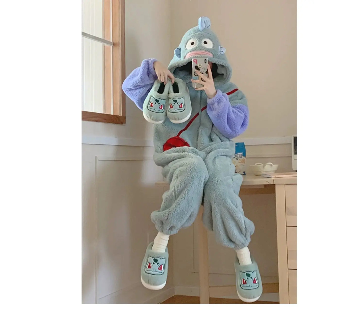 Pokémon Genuine Bulbasaur Indoor Fall and Winter Plus Velvet Warm Soft-soled Comfortable Cotton Slippers for Men and Women