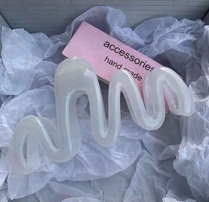 Jelly Wave Hair Claw Clip
