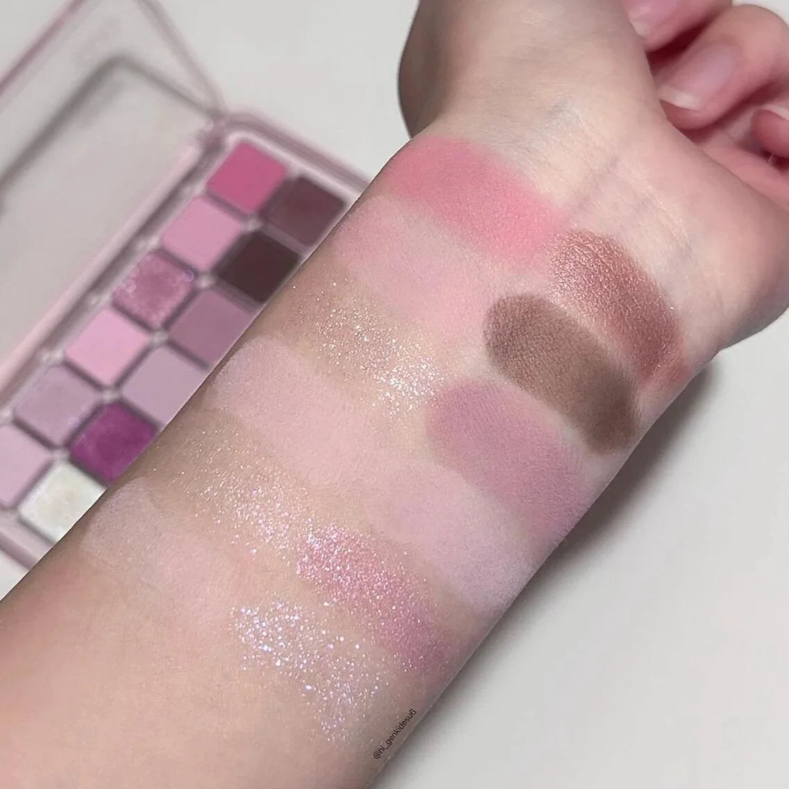 12 Colors Shimmer Matte Eyeshadow Palette Nude Rose Pink Glitter Pigment Eye Shadow Lasting Waterproof Make Up Palette Cosmetics