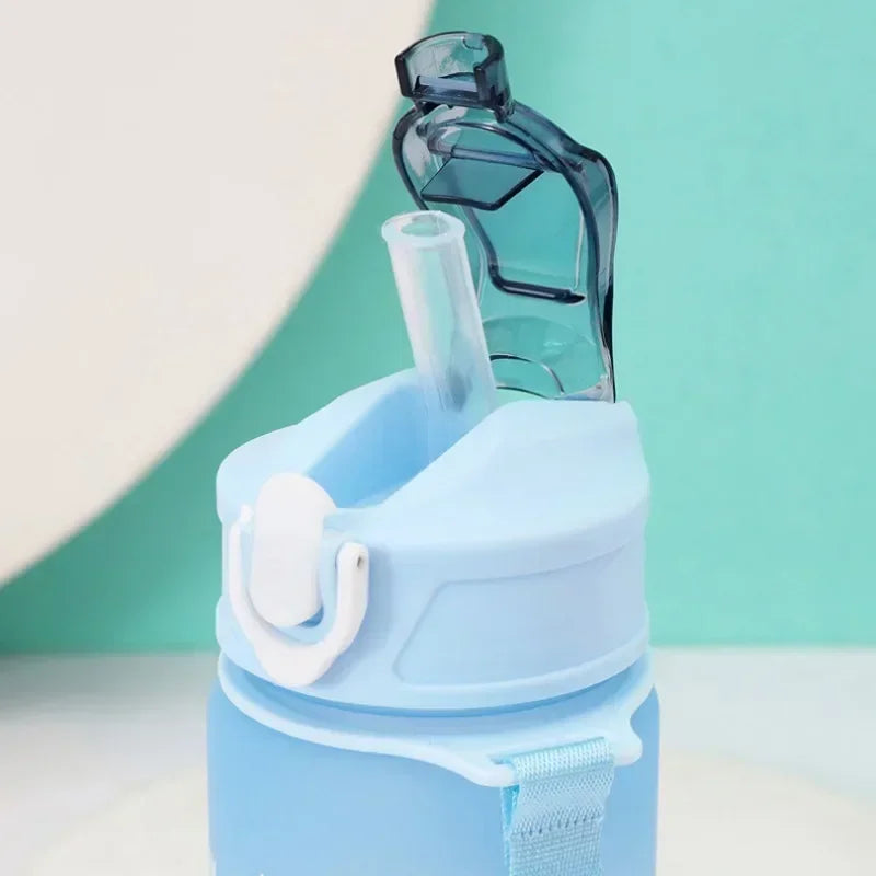 Roblox Anime Cartoon Straw Drink Bottle 750ml Gradient Color Water Cup Game Student Daily Necessities Gourde Boy Holiday Gift
