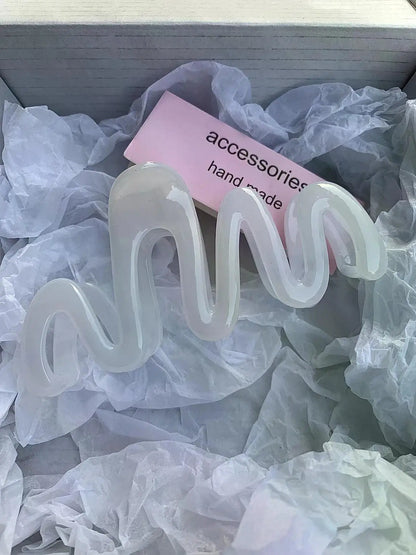 Jelly Wave Hair Claw Clip