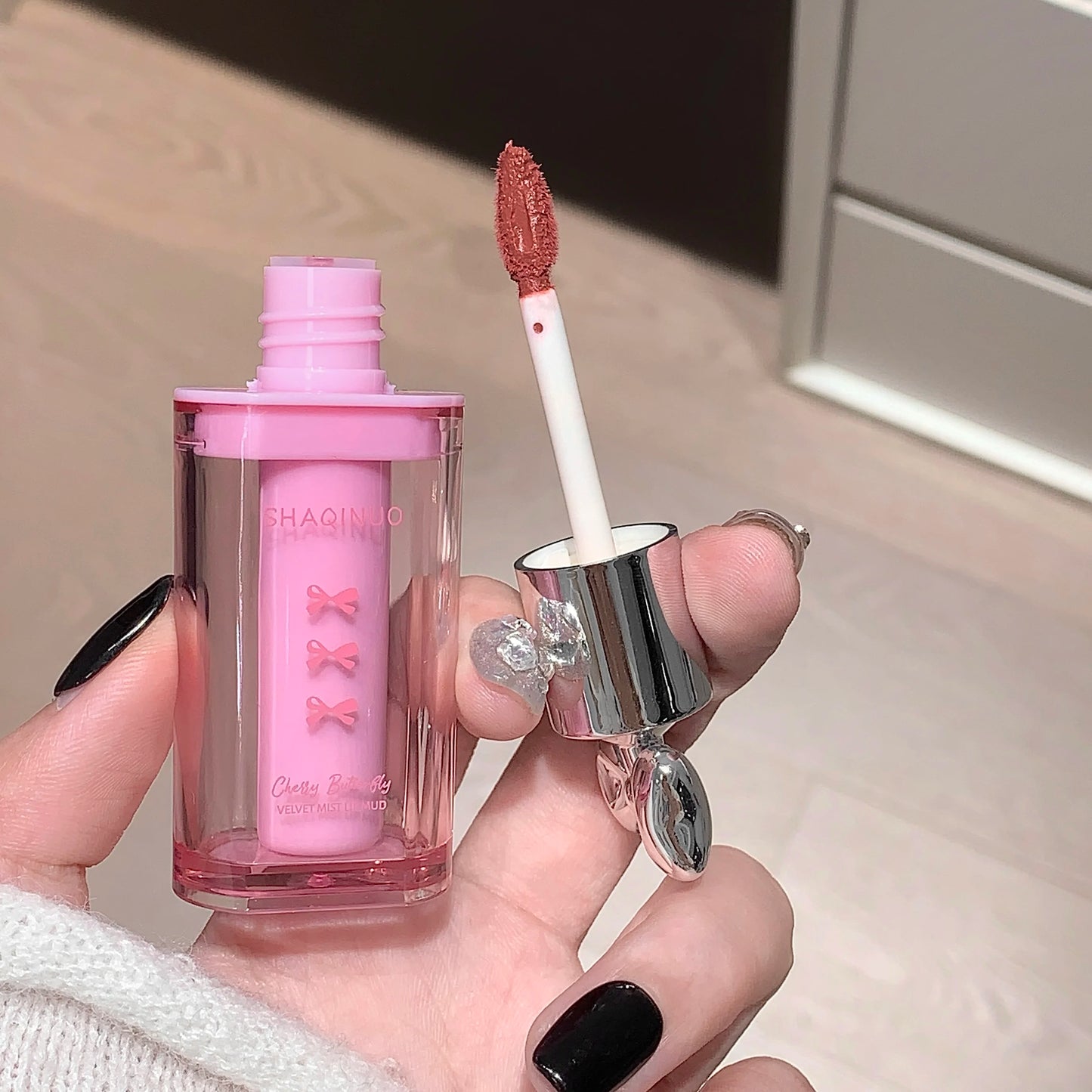 Bow Velvet Lip Cream.