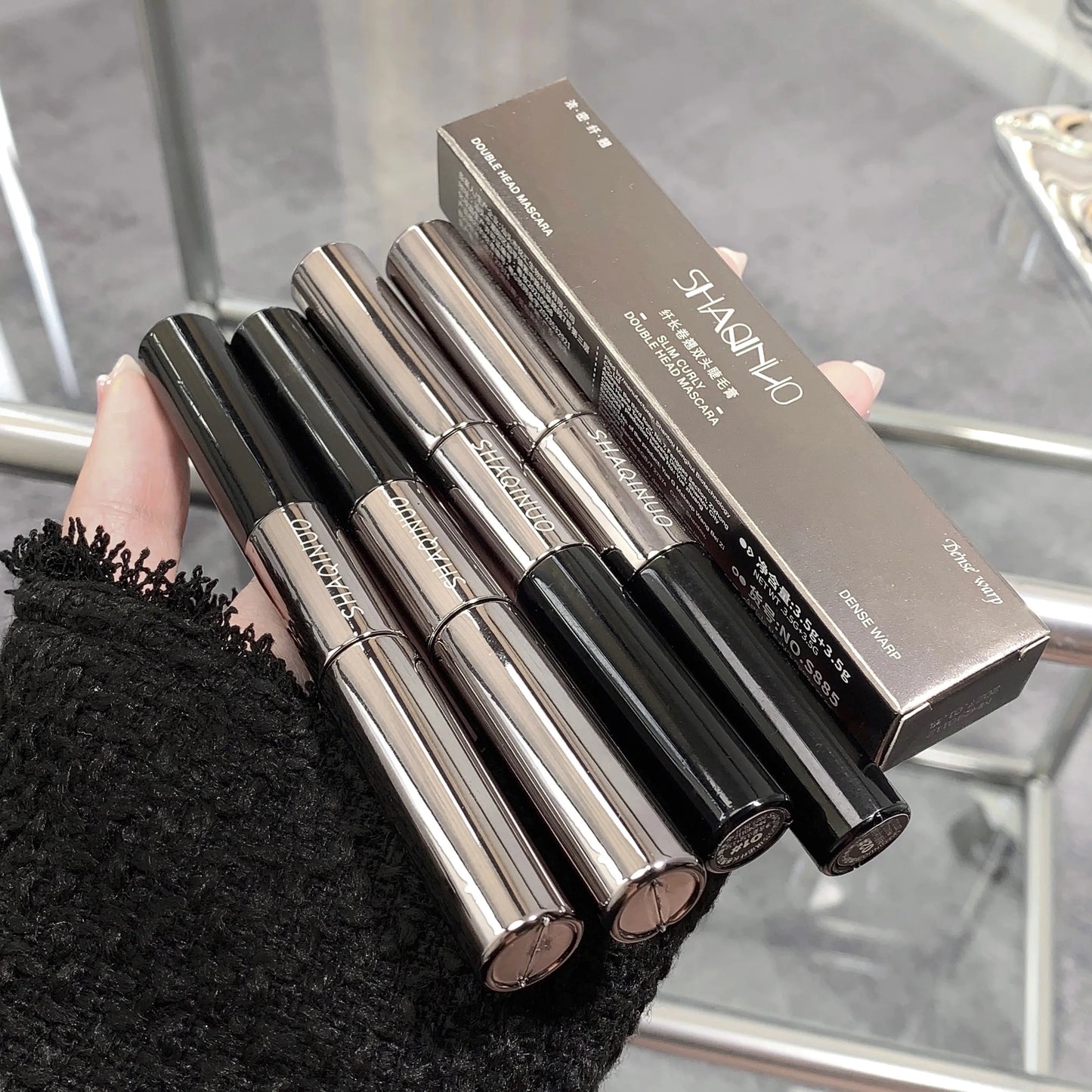 2-in-1 Tubing Mascara.