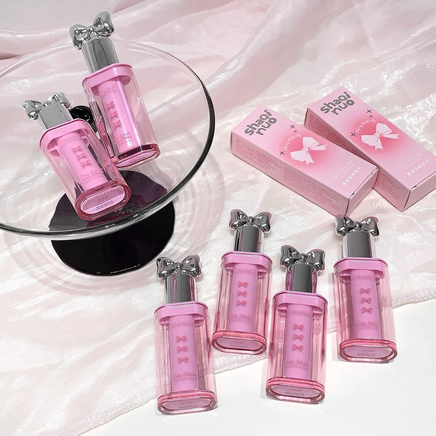 Bow Velvet Lip Cream.