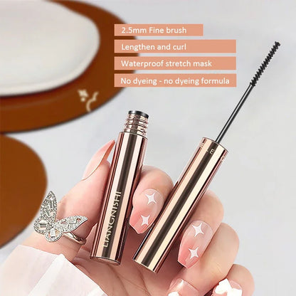 4D Silk Fiber Mascara.