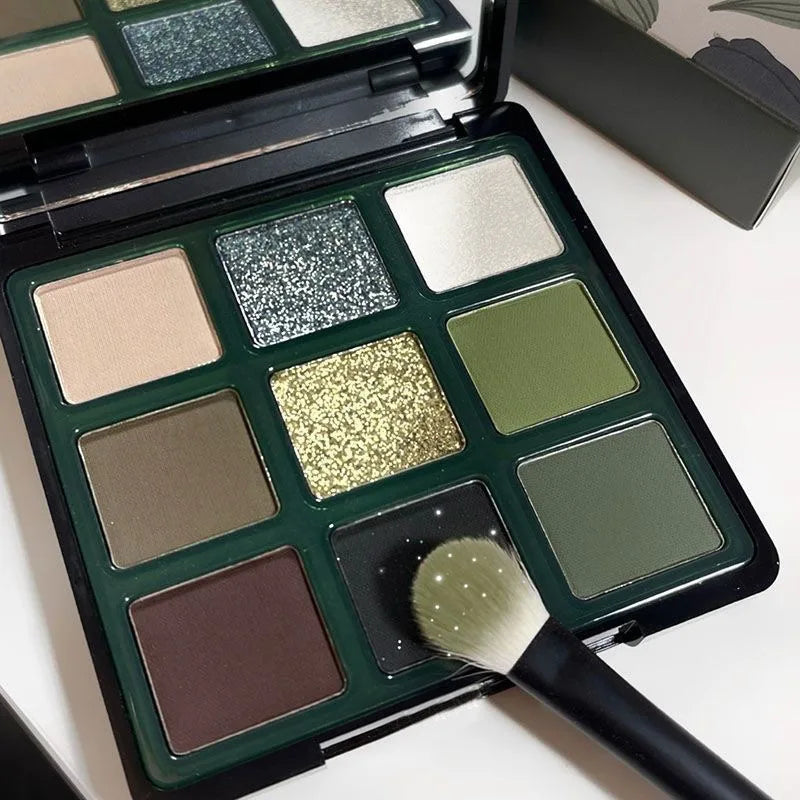 9 Color Eyeshadow Palette Olive Green Smoky Eye Look Pearlescent Shimmer Matte Eyeshadow Powder Makeup Palette Glitter Cosmetics