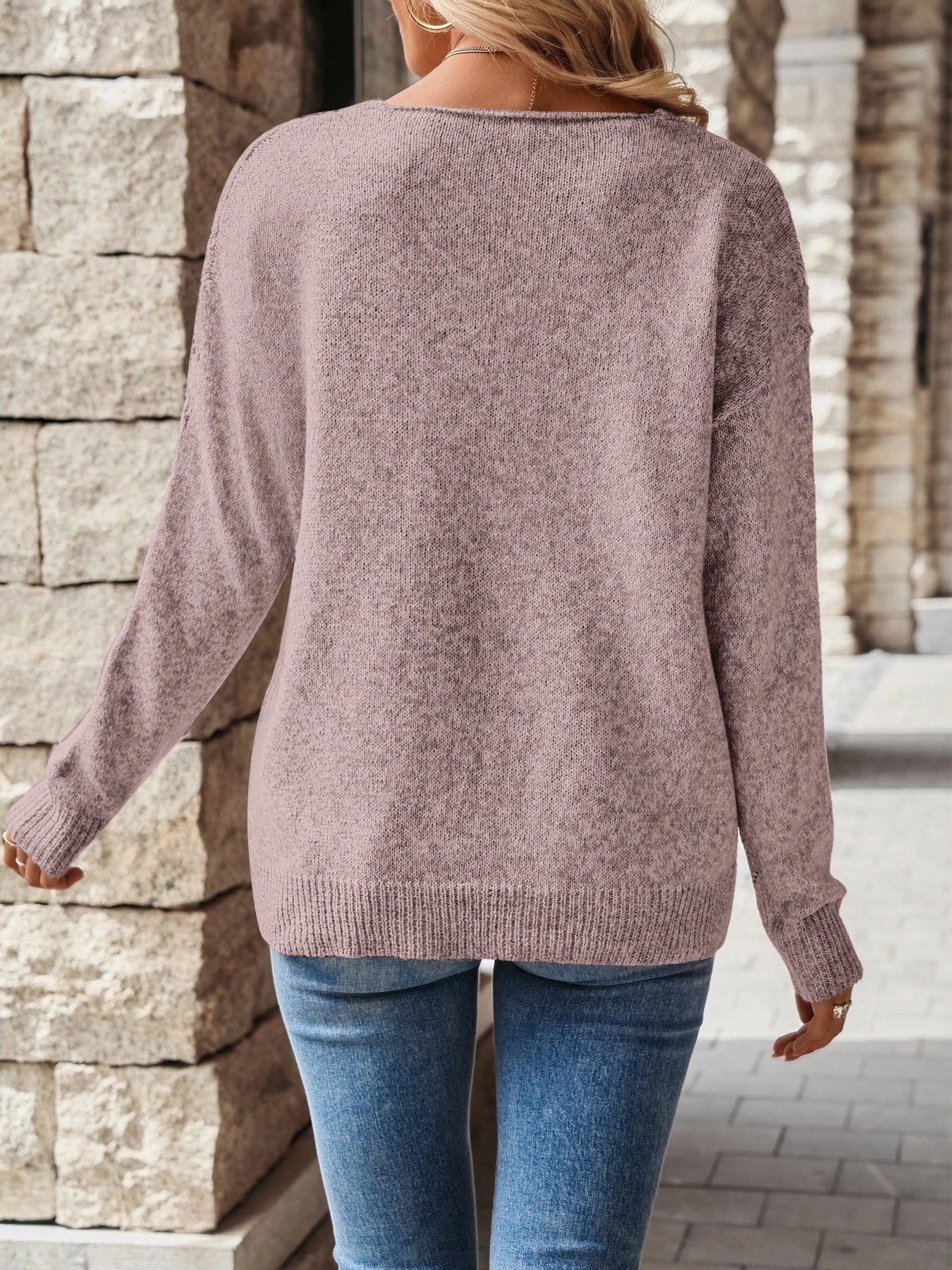 V-neck knitted off shoulder spring and autumn women's sweater can be worn externally