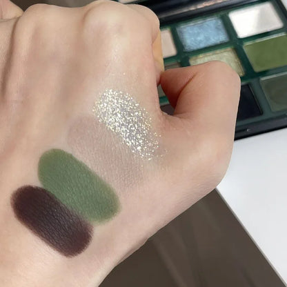 9 Color Eyeshadow Palette Olive Green Smoky Eye Look Pearlescent Shimmer Matte Eyeshadow Powder Makeup Palette Glitter Cosmetics