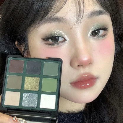 9 Color Eyeshadow Palette Olive Green Smoky Eye Look Pearlescent Shimmer Matte Eyeshadow Powder Makeup Palette Glitter Cosmetics