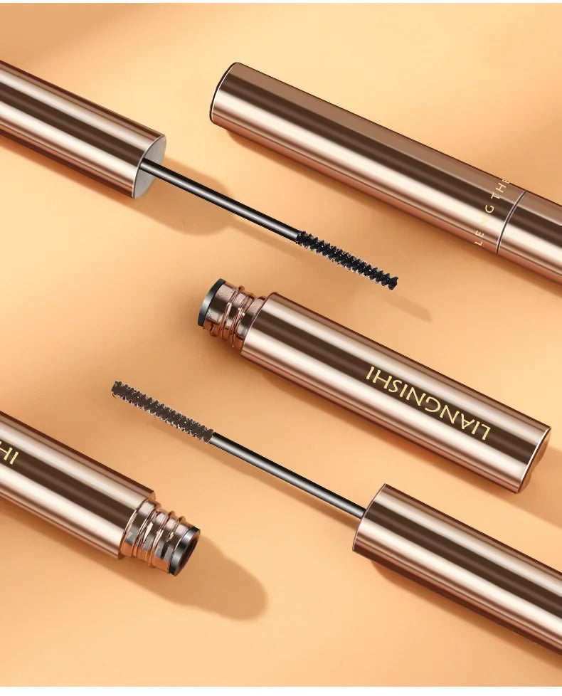 4D Silk Fiber Mascara.