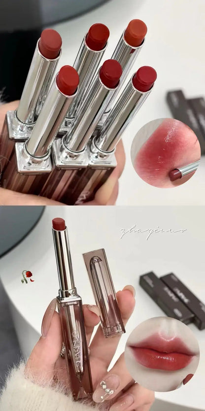 Moisturizing Lip Glaze.