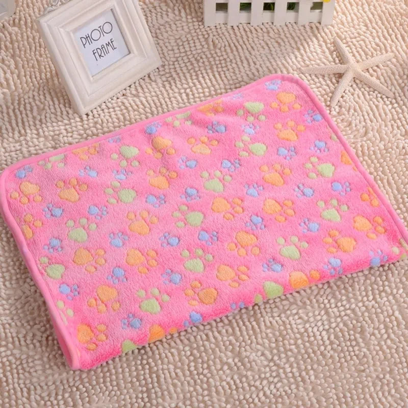 Ultra-Soft Fleece Pet Blanket: Cozy Paw Print Mat & Sleep Cover