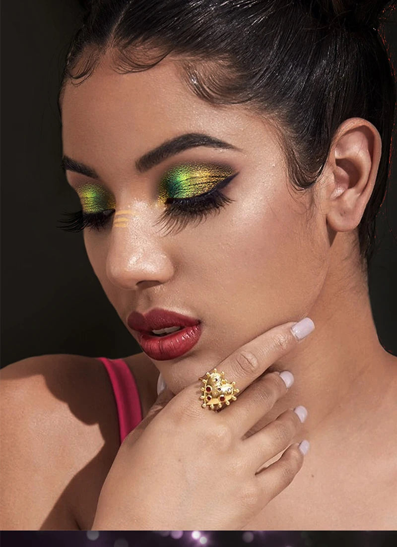 Chameleon EyeshadowsDiamond Glitter Liquid Eyeshadow StickHighly Pigmented Metallic Shimmering Long Lasting Shine All Makeup