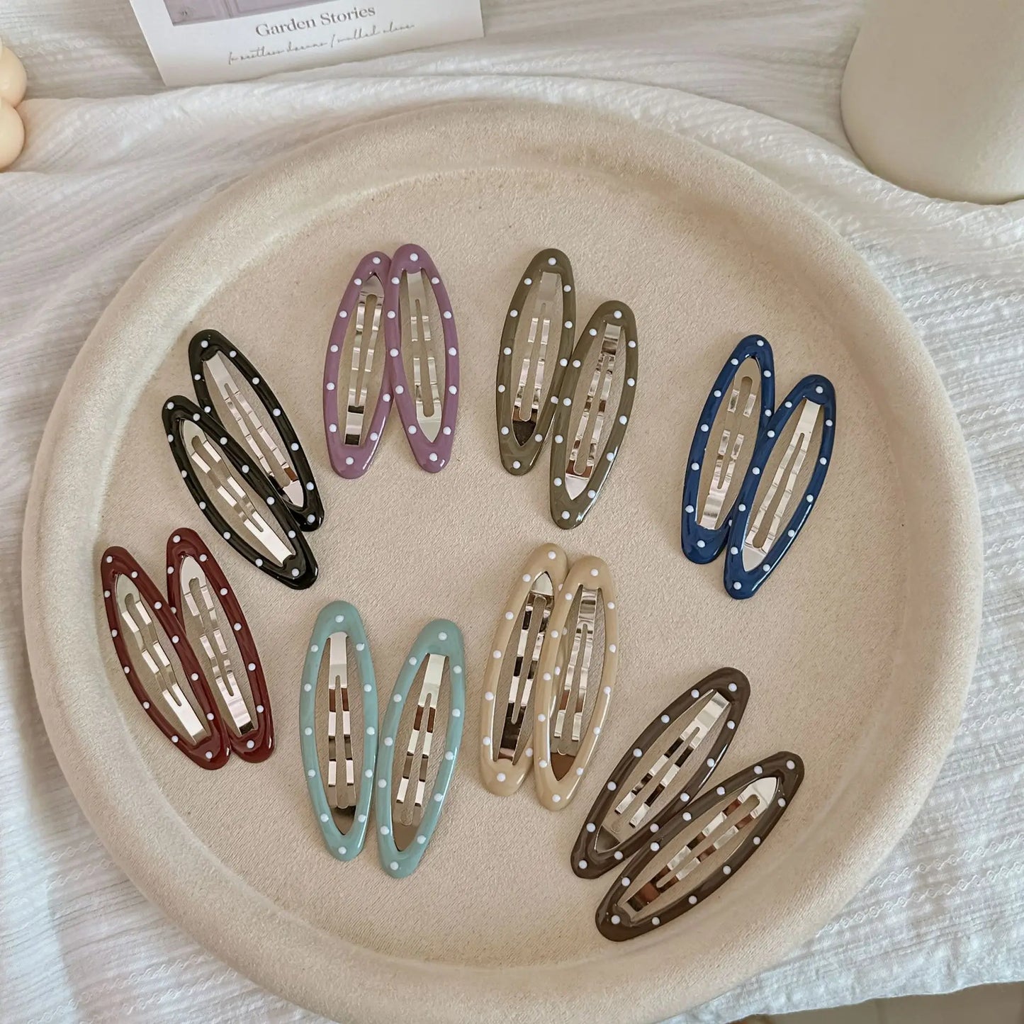 Simple Retro Hair Clips.