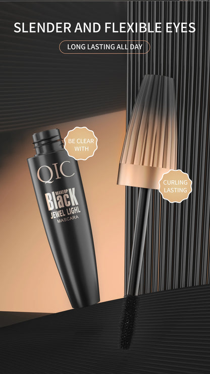 4D Extra Volume Mascara.