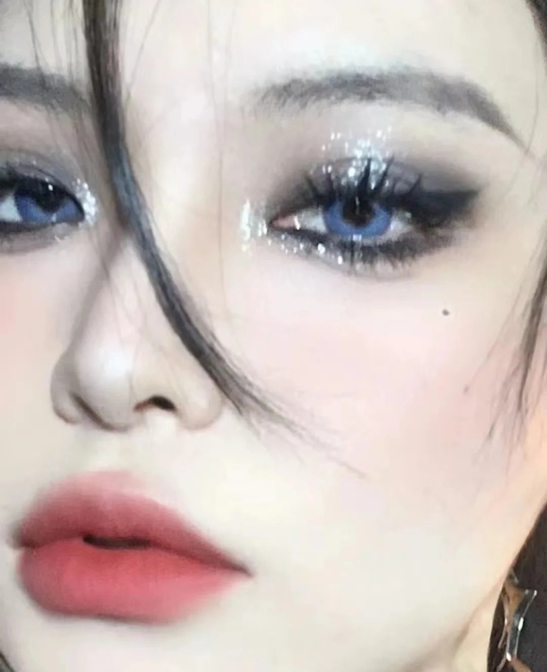 6 Color Glitter Palette.