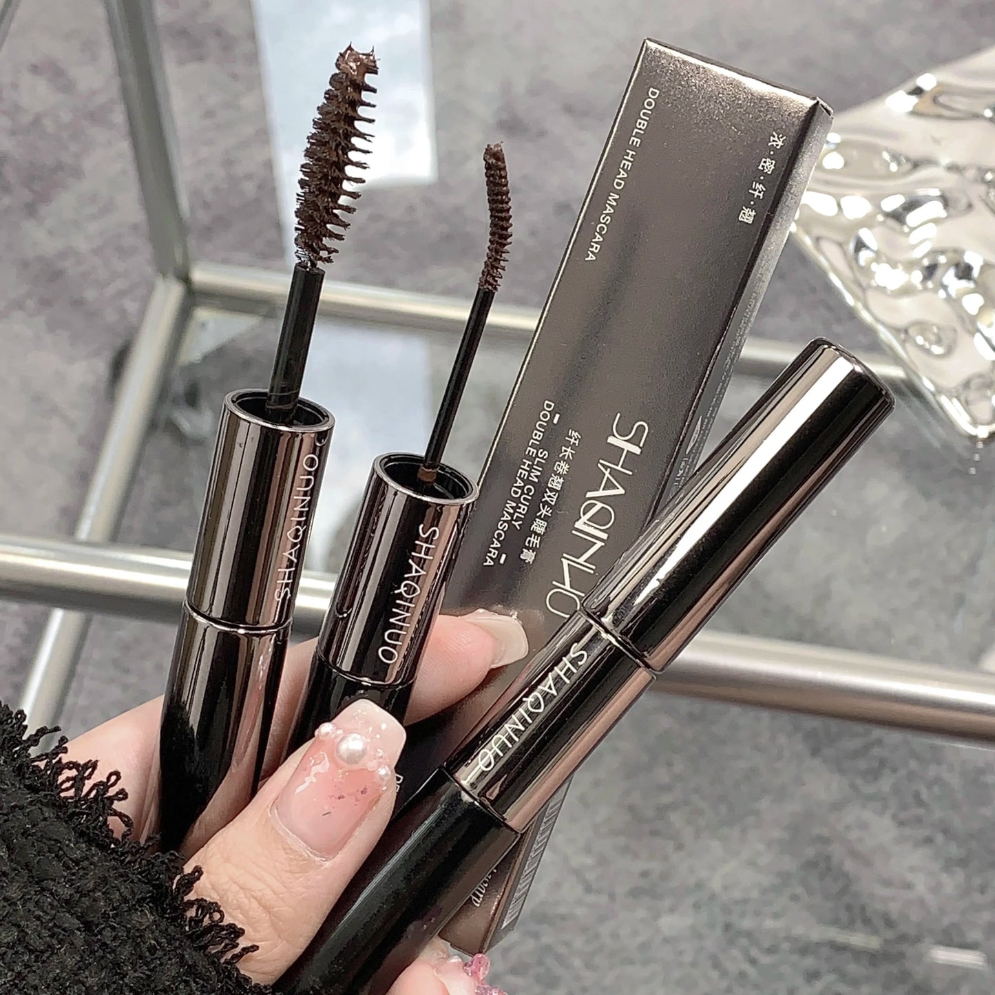 2-in-1 Tubing Mascara.