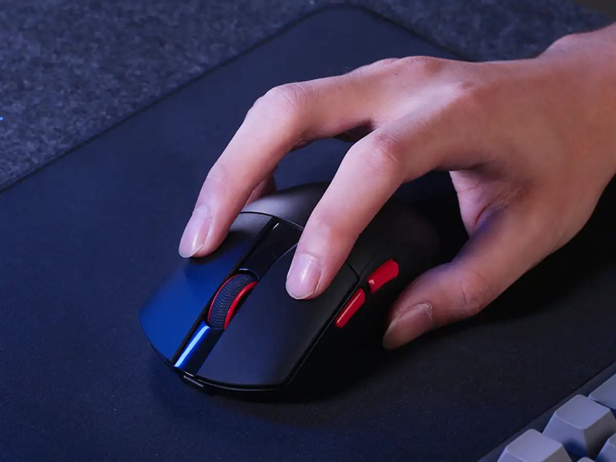 DAREU Tri-mode Wireless 8Khz Gaming Mouse 2.4G Wired 35g Lightweight 30000 DPI AIM-750 Sensor Macro Gamer Mouse Accessories