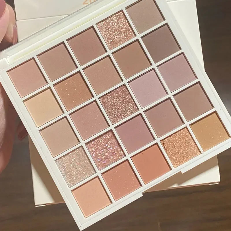 25 Color Pearl Palette.