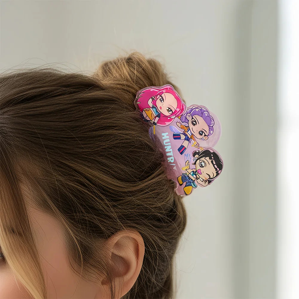 Cute girl hair claw, a multi-functional hair accessory hair claw, used for decorating hair